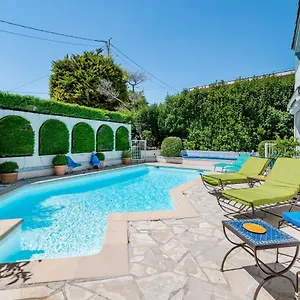 Le Patio Des Mimosas Par Dodo-a-cassis Bed & Breakfast