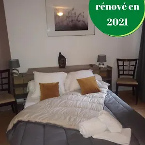 https://hotel-le-passage-de-vallon.hotels-rhonealpes.com