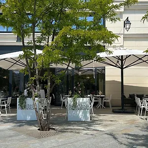 Residhome Paris Aparthotel Clamart