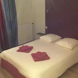 La Chataigneraie 2* Uzer (Ardeche)