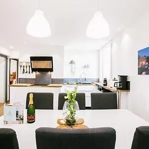 https://saint-cyprien-prestige.midi-pyreneeshotels.com